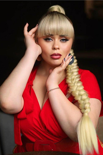 Lady from Ukraine caroline from pokrovsk with Blonde hair age 34