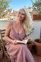 Girl from madrid irina with Blonde hair age 40 photo-18