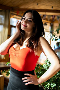 Order a woman online svetlana from kremenchug with Dark Brown hair age 21