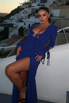 Girl from new york era with Dark Brown hair age 22 photo-7