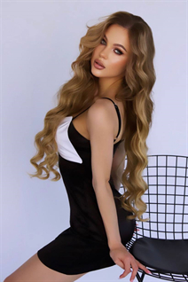 Ukrainian jolie fille dana de kiev avec Blond cheveux, âge 23