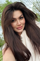 Novia de perugia yana con pelo Marrón oscuro y edad 33 photo-6