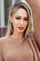 Jolie fille lyudmila de warsaw avec Chatain clairs cheveux, âge 43 photo-15