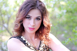 Beautiful Ukrainian girl anna from konstantinovka with Dark Brown hair age 37 photo-27