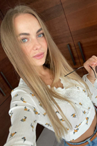 Belarusian woman alisa from minsk with Blonde hair age 35 photo-1