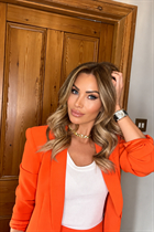 marbella bride susan with Blonde hair age 43 photo-4