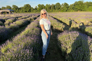 Ukrainian lady elena from london with Blonde hair age 45 photo-24