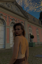 Belle fille allemande katerina de berlin avec Chatain clairs cheveux 22 ans photo-6