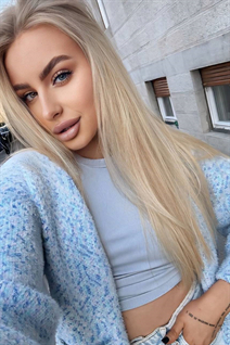 Dating a czech woman liudmyla from prague with Blonde hair 19 years old