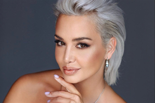 Femme parfaite alla de rome avec Blond cheveux, âge 58 photo-34