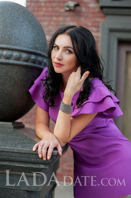 Gorgeous Kristina 38 Yo From Dnepr With Dark Brown Hair Id 377059 Ukrainian Brides