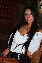 Russian girl online andrea from medellin with Black hair age 33
