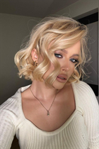 Pretty ukrainian lady uliana from paris with Blonde hair age 25 photo-6