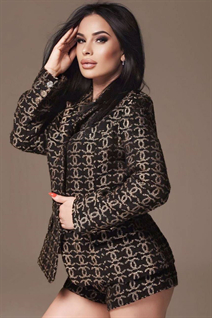 Mariée d'Ukraine irina de uzhhorod avec Noirs cheveux, âge 40