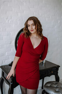 Beautiful women of ukraine yuliya from zaporozhye with Light Brown hair age 22
