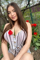 Ukrainian girl oleksandra from melitopol with Black hair age 20 photo-46