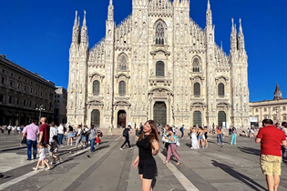 rome mariée natalia avec Brunette cheveux, âge 35 photo-16