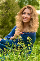 Novia por correo ucraniana lina de khmelnitsky con pelo Rubio y edad 41 photo-1