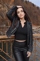 Chica de los angeles kateryna con pelo Marrón oscuro y edad 33 photo-33