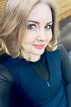 Date fille ukrainienne karina de kiev avec Chatain clairs cheveux, âge 41 photo-1