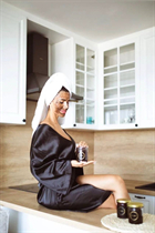 Bride from bratislava barbora with Dark Brown hair age 35 photo-7