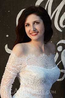 Date hot russian girl elena from mariupol with Dark Brown hair age 37