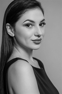 Wife from Ukraine ella from dnipro with Black hair age 29