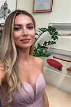 Jolie fille victoria de munchen avec Chatain clairs cheveux, âge 35 photo-56