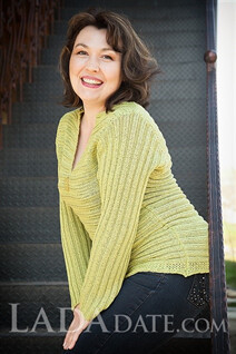 Beautiful and sexy Russian woman olga from kherson with Dark Brown hair age 46