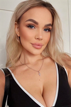 Fille de krakow veronika aux cheveux Blond, age 22