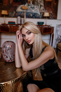 Lady from Ukraine sabina from odessa with Blonde hair age 35
