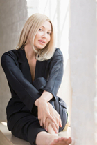 Dating a ukrainian woman nadezhda from kiev with Blonde hair age 56 photo-8