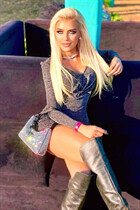 Mariée brésilienne flavia de sao paulo avec Blond cheveux 27 ans photo-2