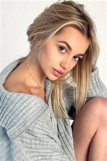 Ukrainian wife daryna from kyiv with Blonde hair age 23