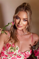 Mujer perfecta valentina de dubai con pelo Marrón claro y edad 31 photo-7