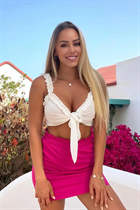 Bride from vienna vanessa with Blonde hair age 32 photo-2