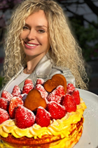 Ukrainian woman for dating viktoriia from kharkov with Blonde hair age 53 photo-28