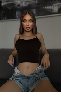 Ukrainian bride maria from kiev with Light Brown hair age 25