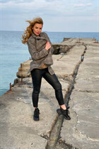 Bride from tampa ksenia with Blonde hair age 38 photo-22