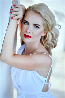 Ukraine women online katerina from krasnodar with Blonde hair age 29
