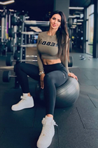 Ukrainian woman for marriage yuliia from rivne with Dark Brown hair age 46 photo-5