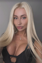 Jolie fille anastasia de milan avec Blond cheveux, âge 31 photo-13