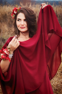 Ukrainian girl model oksana from lviv with Light Brown hair age 47