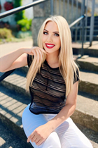 Lady from Ukraine yana from kiev with Blonde hair age 30 photo-2