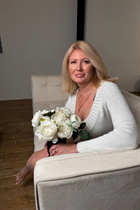 Dating a ukrainian girl viktoriia from kiev with Blonde hair age 48 photo-5