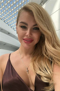 Ukrainian women kseniya from kiev with Blonde hair age 32