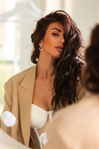 Single ukrainian girl yana from kiev with Dark Brown hair age 31 photo-5