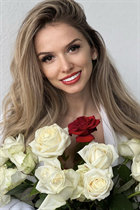 Dating a ukrainian woman yana from kiev with Light Brown hair age 37 photo-23