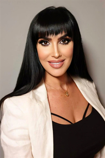 Single ukrainian lady elena from odessa with Black hair age 49 photo-8