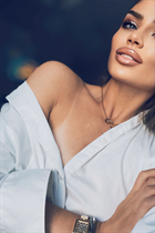 Femme parfaite tatiana de paris avec Chatain clairs cheveux, âge 40 photo-22